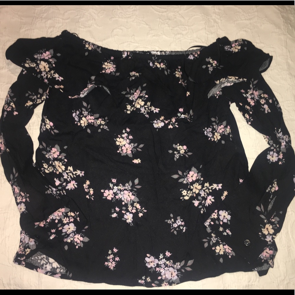 NEVER WORN Long sleeve off the shoulder blouse